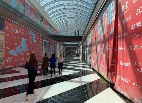 Первый этаж Blockbuster Mall