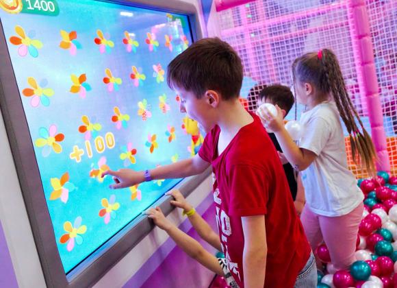 Fly Kids в ТРЦ Караван